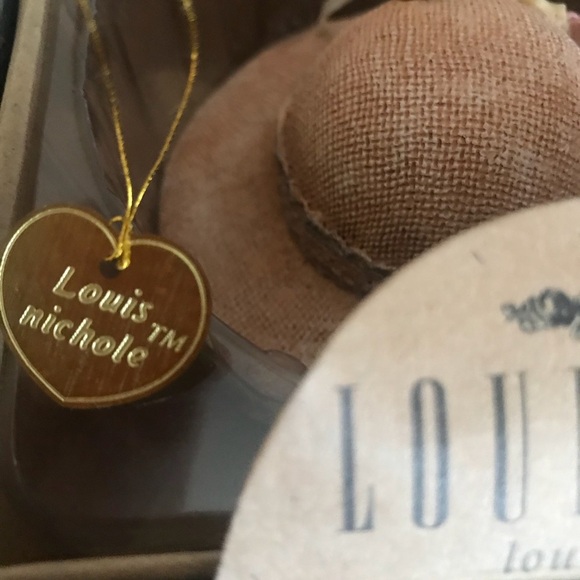 Louis Nichole Victorian Heirloom Bonnet Ornament - Picture 4 of 4